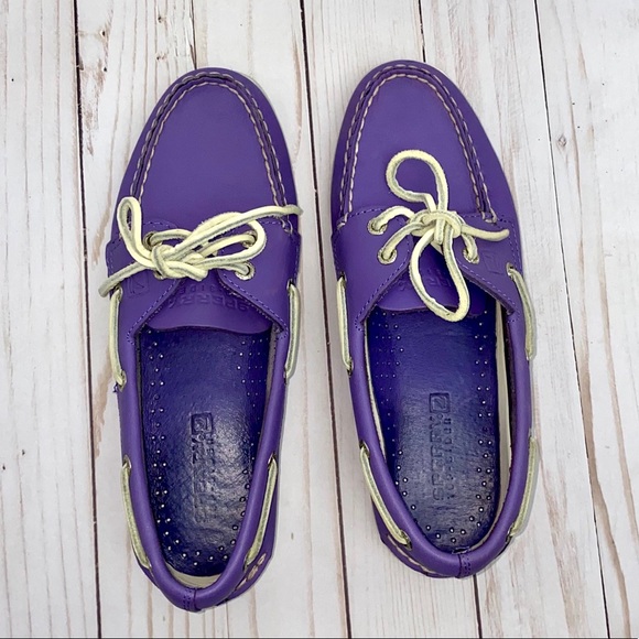 purple sperry shoes